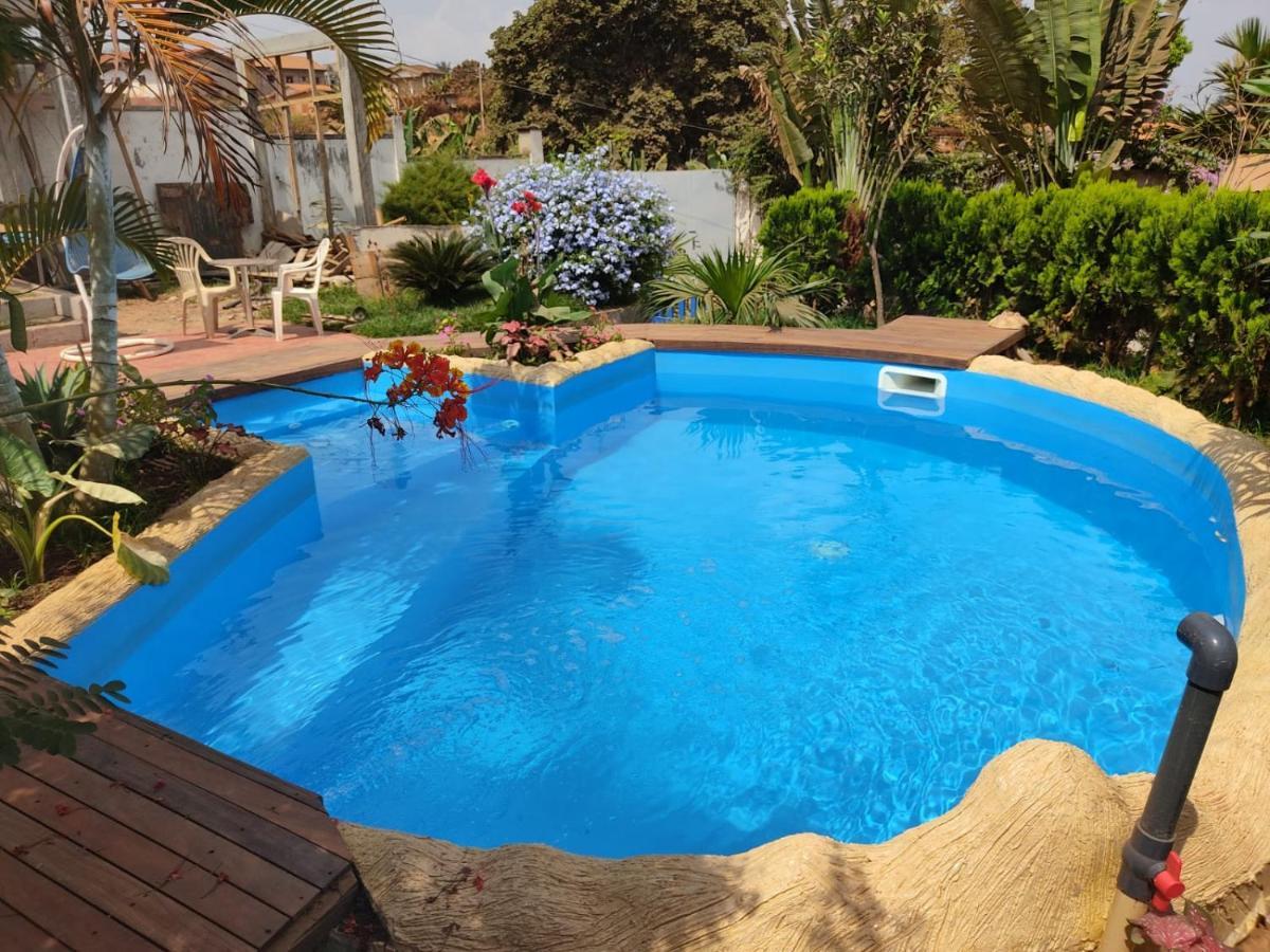 Residence Jardin Tropical Яунде Экстерьер фото
