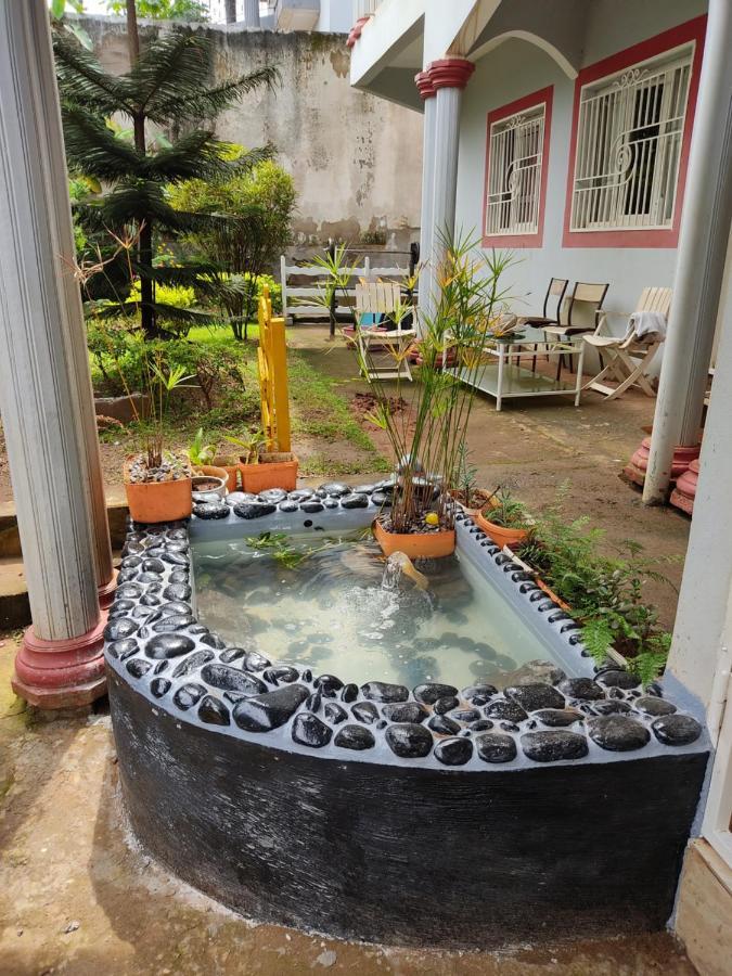 Residence Jardin Tropical Яунде Экстерьер фото