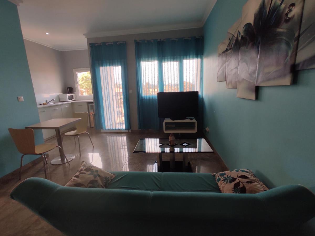 Residence Jardin Tropical Яунде Экстерьер фото