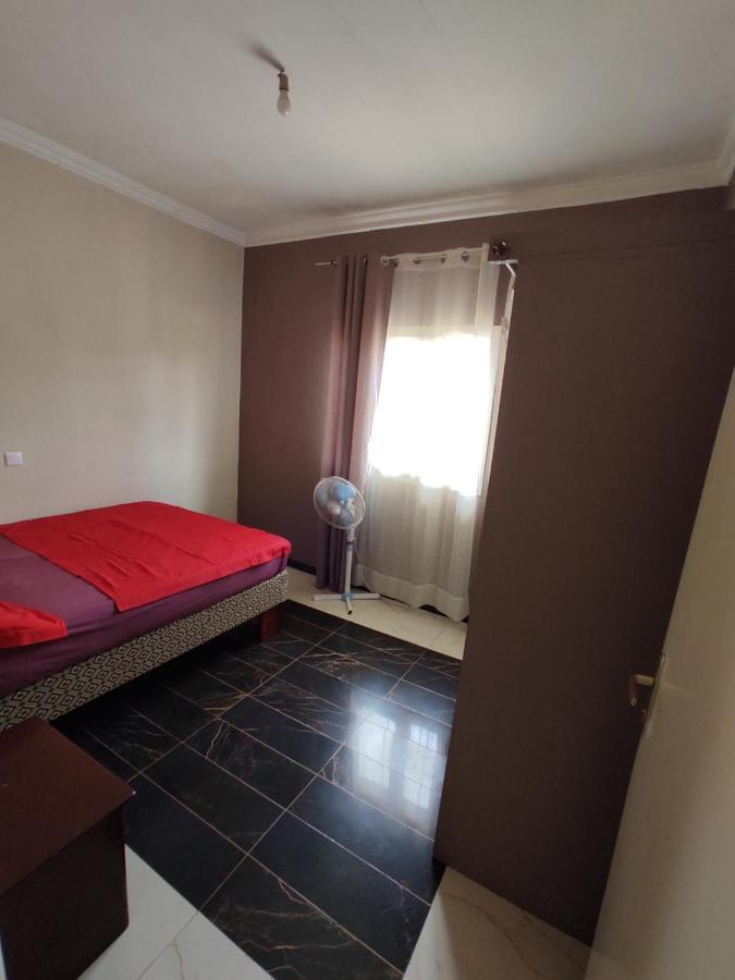 Residence Jardin Tropical Яунде Экстерьер фото