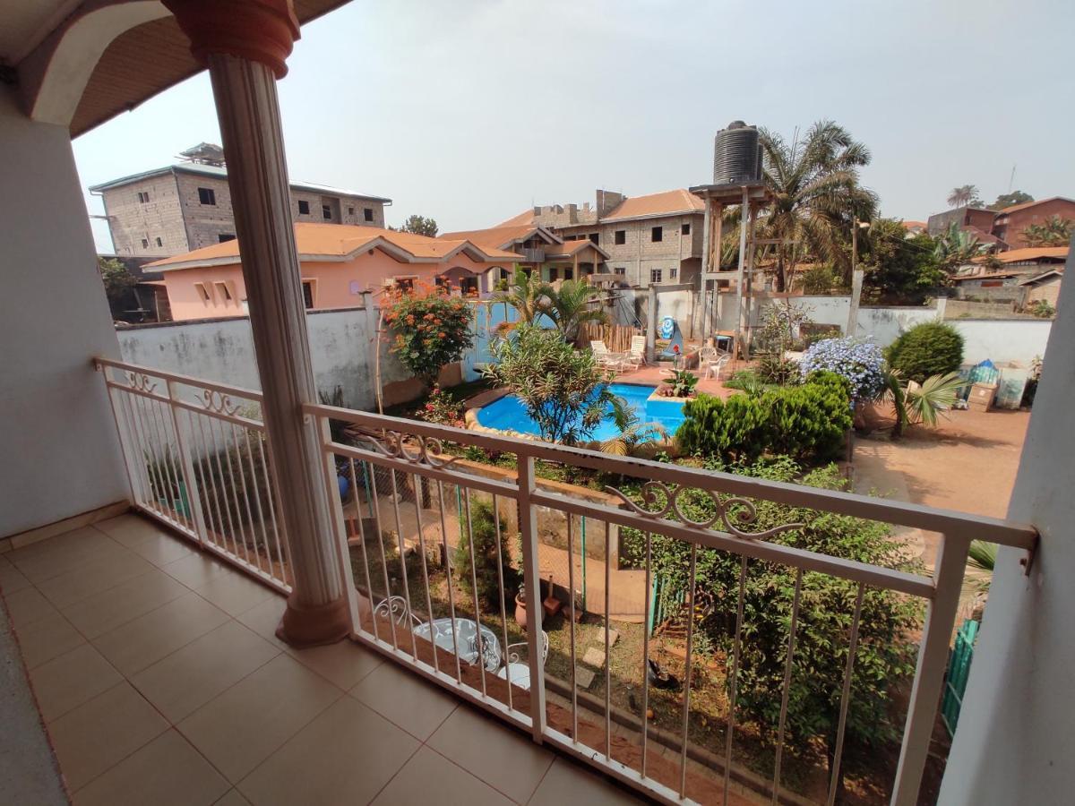Residence Jardin Tropical Яунде Экстерьер фото