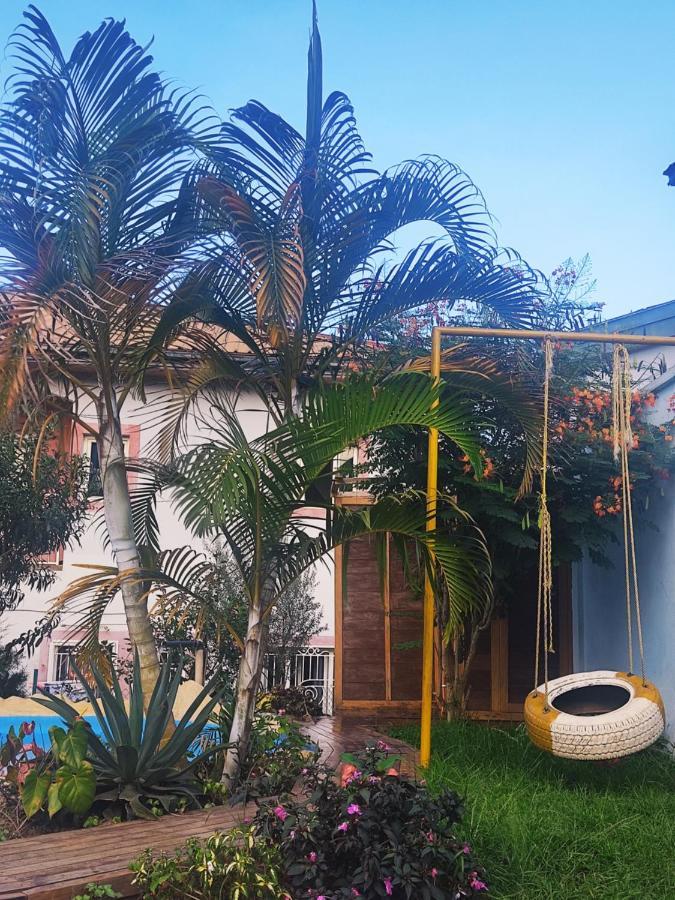 Residence Jardin Tropical Яунде Экстерьер фото