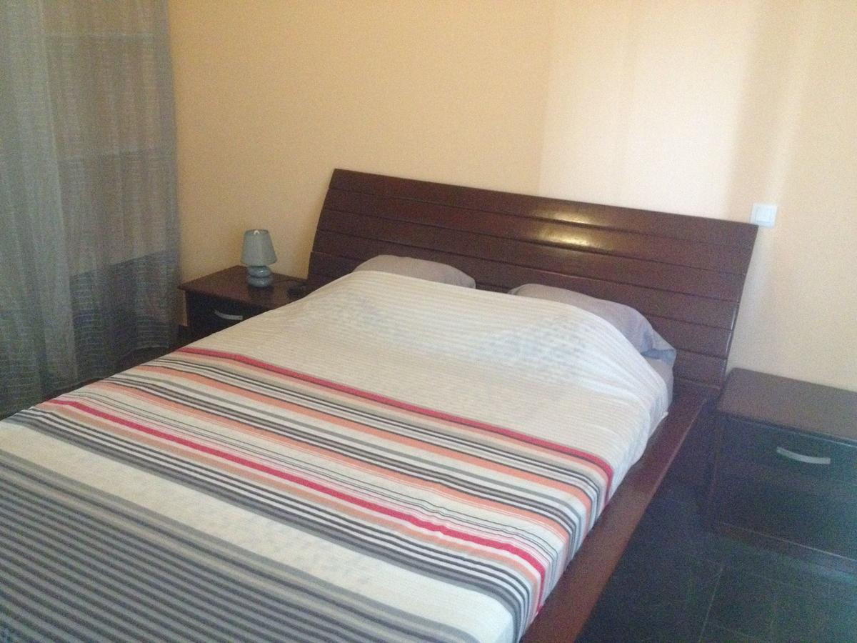 Residence Jardin Tropical Яунде Экстерьер фото